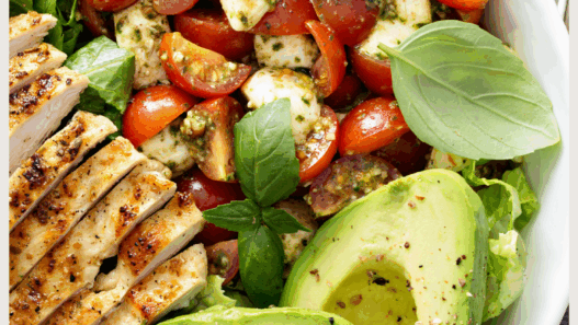 Caprese chicken salad bowl