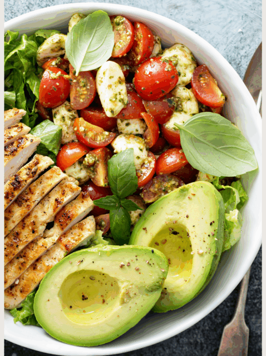 Caprese chicken salad bowl