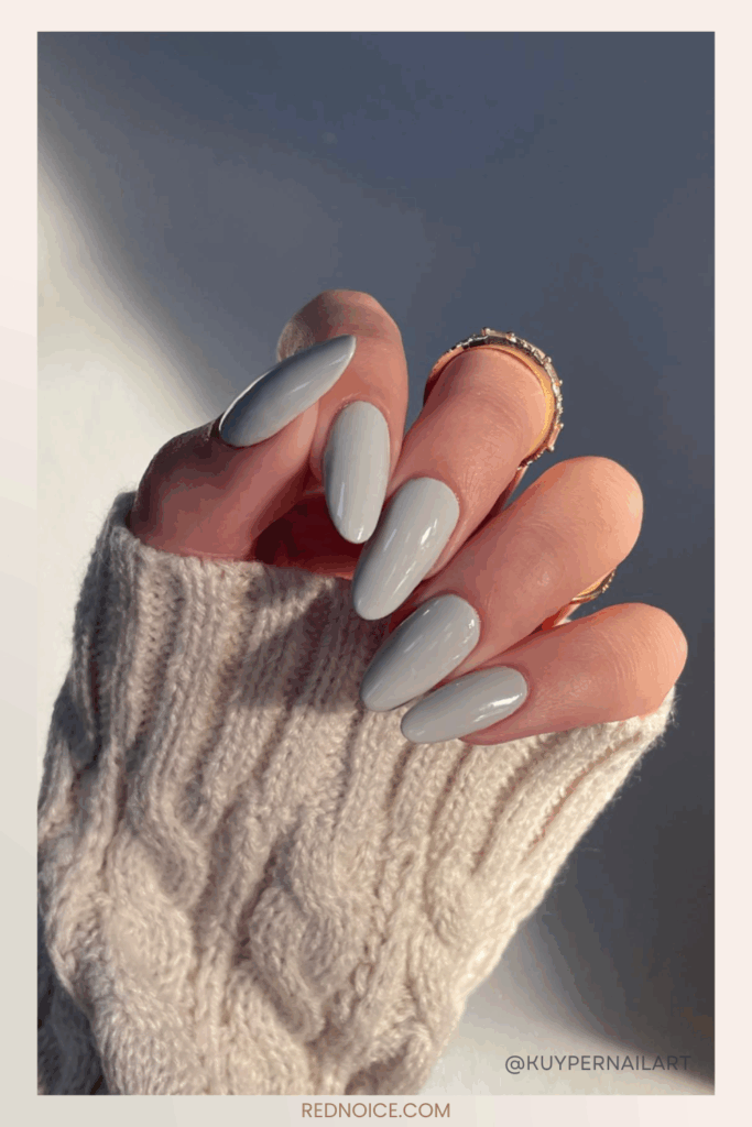 Mushroom Greige Nails