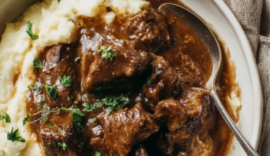 Make easy crockpot beef tips and gravy with just 10 minutes of prep.