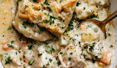 Creamy Crockpot Chicken Pot Pie