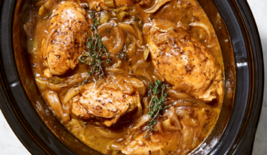 CROCKPOT SMOTHERED CHICKEN