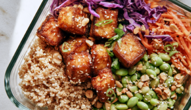 Crispy Tofu & Peanut Sesame Quinoa Crunch Bowls- Quinoa meal prep
