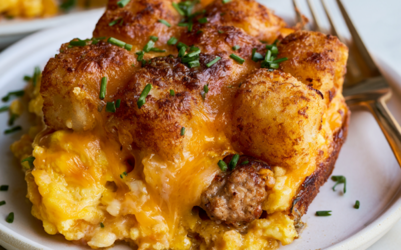 Crockpot Breakfast Recipes-Recipe 4_ Crockpot Tater Tot Breakfast Casserole