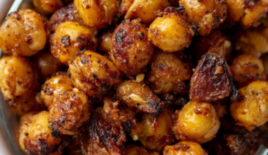 Crunchy Roasted Chickpeas-closeup