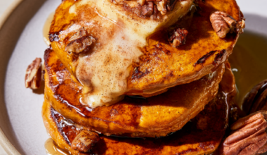 Protein Pumpkin Pancakes with toppings