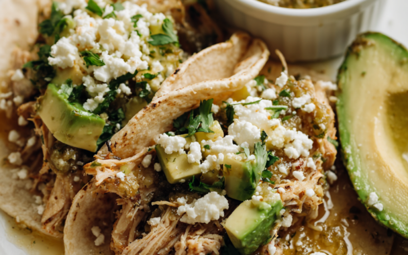 Crockpot Salsa Verde Chicken-tacos