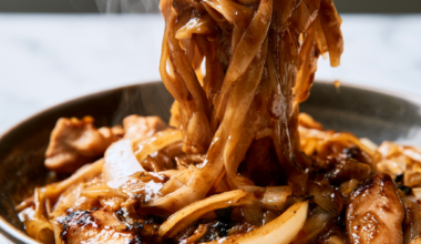 Drunken Noodles with Chicken Recipe-closeup