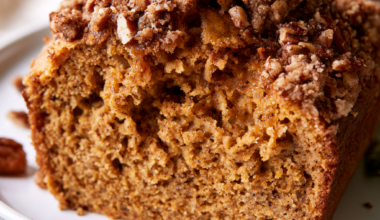 Pumpkin banana bread -sliced